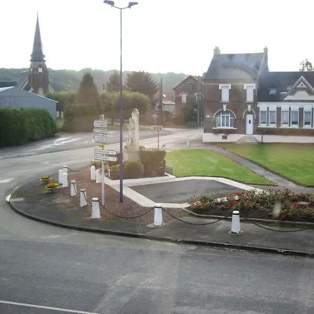 Chez Monique Longueval