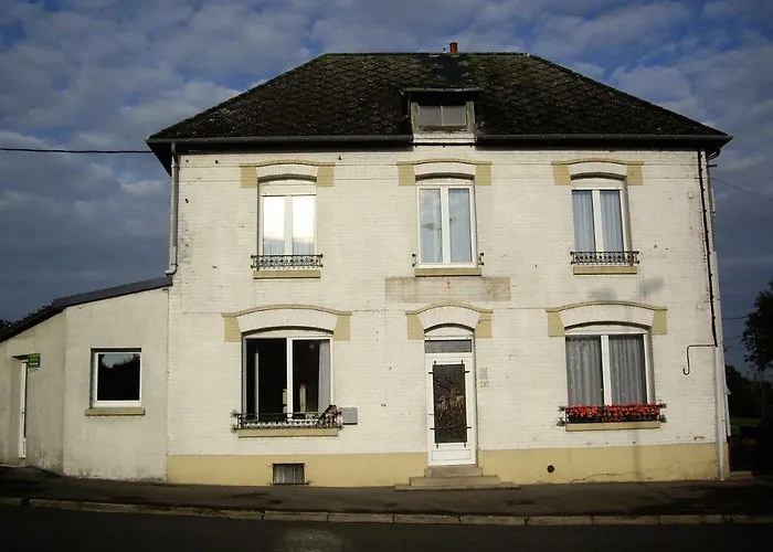 Chez Monique Bed & Breakfast *